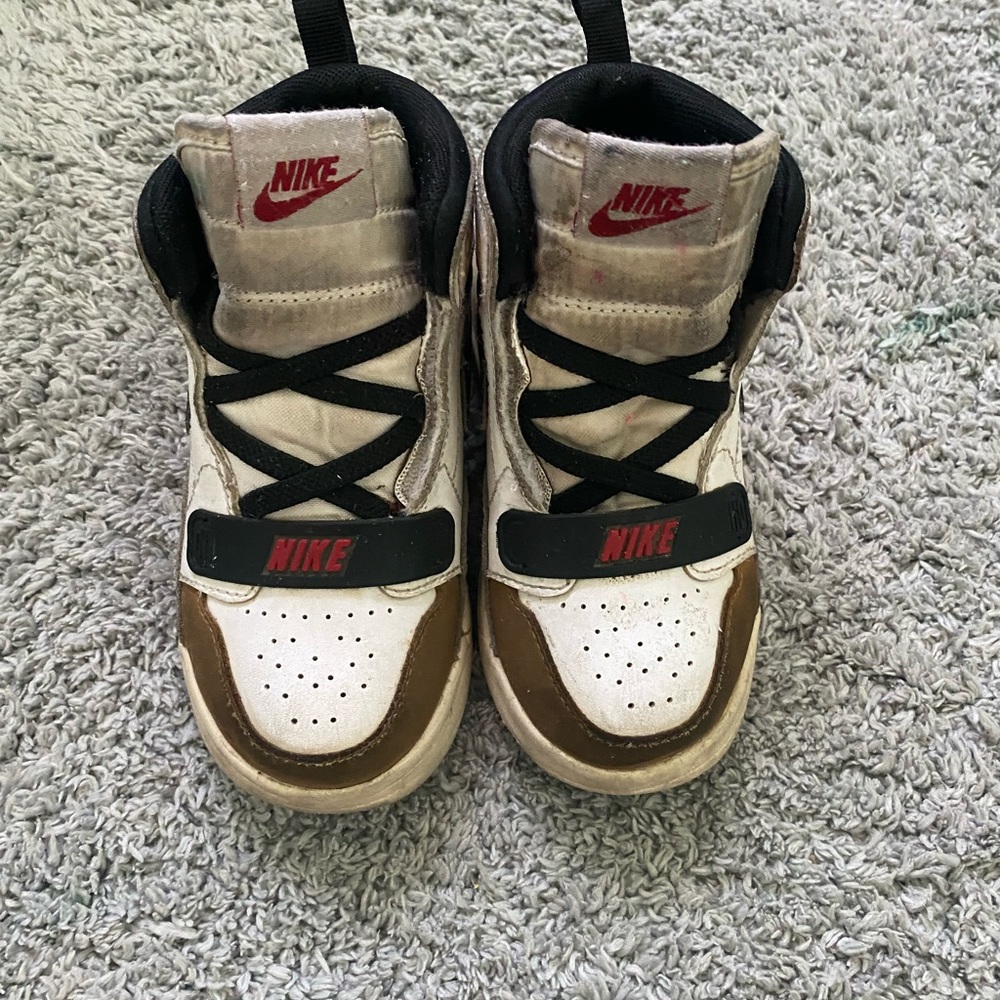 Toddler Nike Jordan Sneakers - Picture 14 of 15